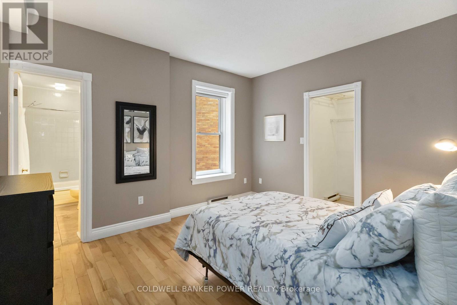 #308 460 WELLINGTON STREET - 24