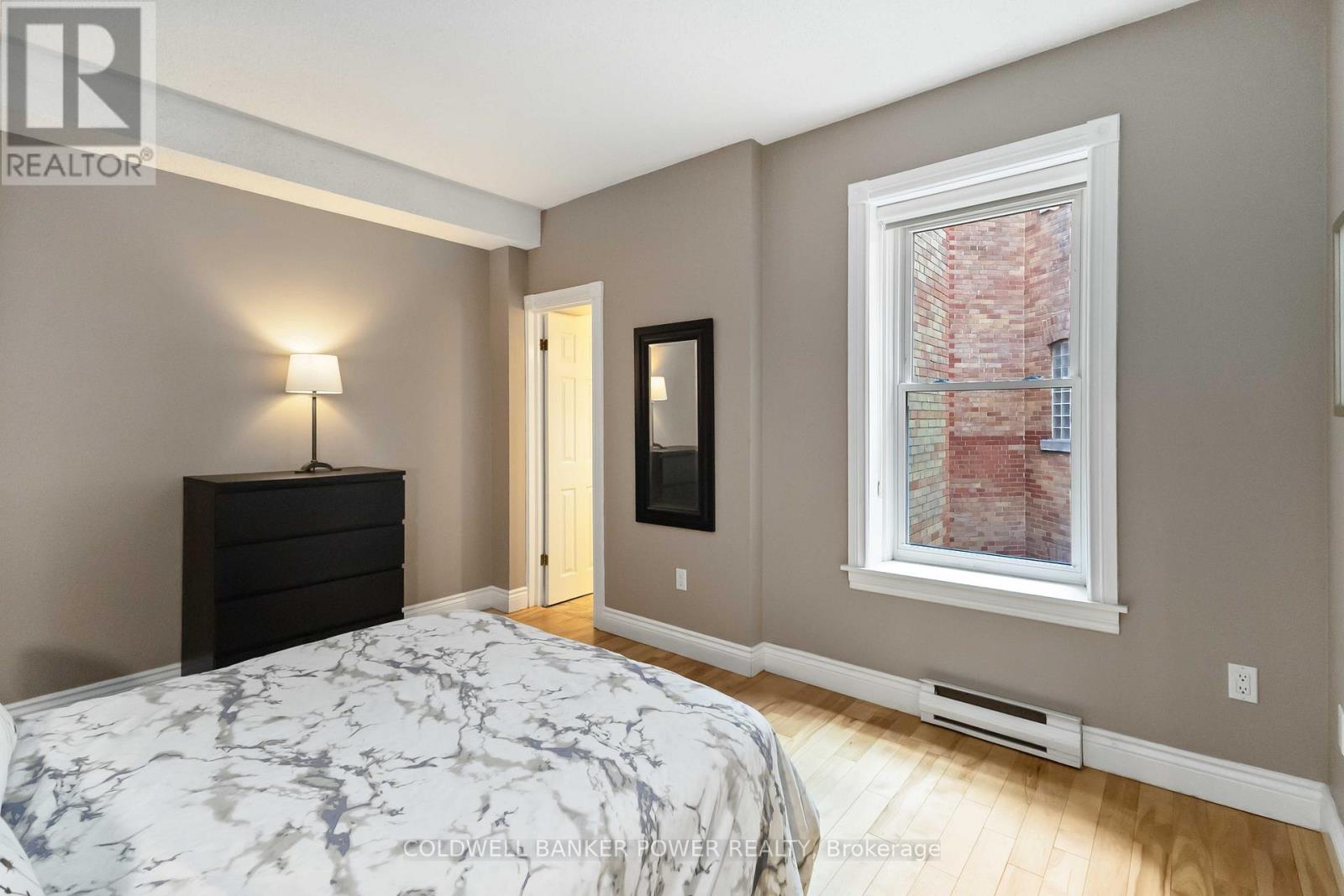 #308 460 WELLINGTON STREET - 26