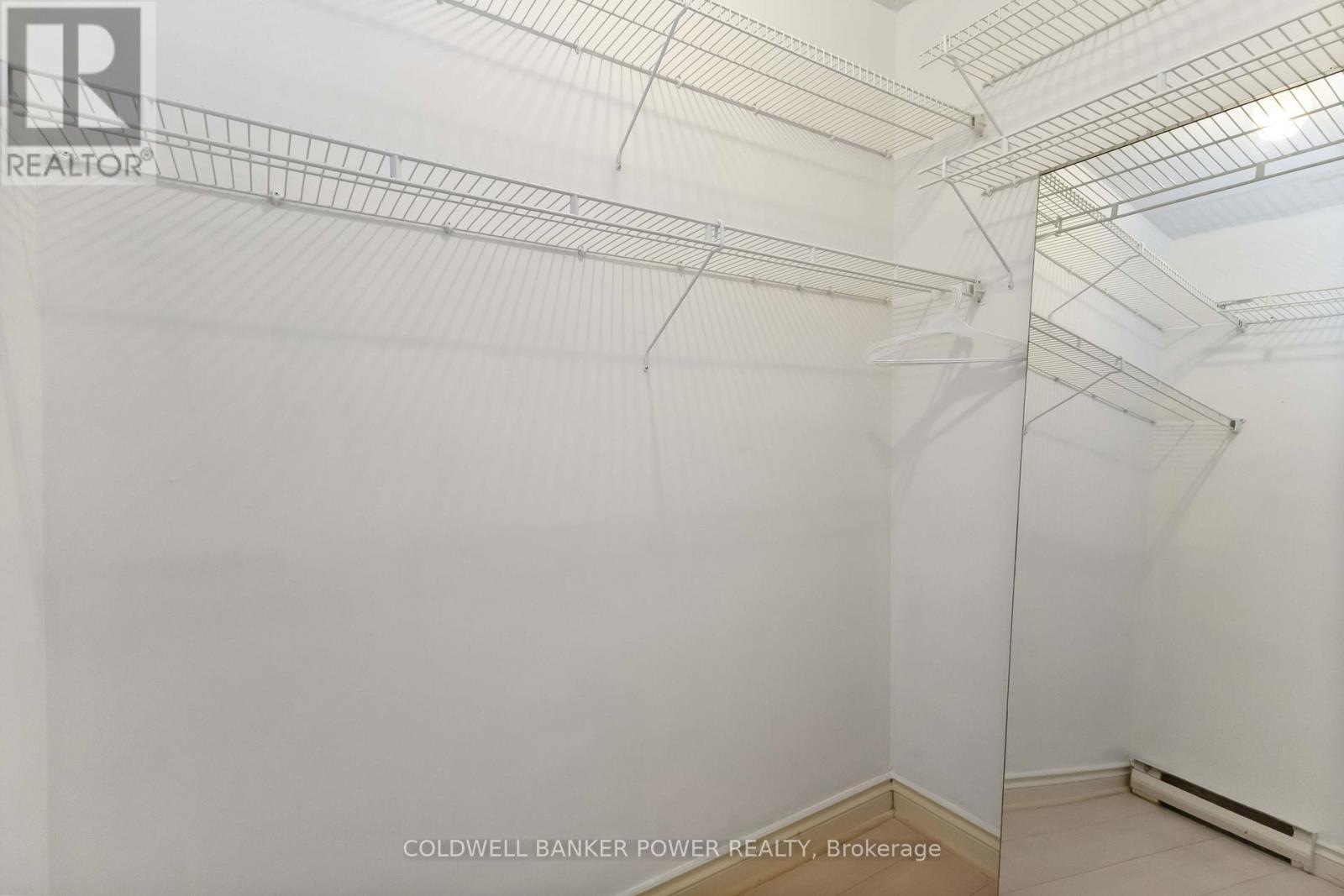 #308 460 WELLINGTON STREET - 28