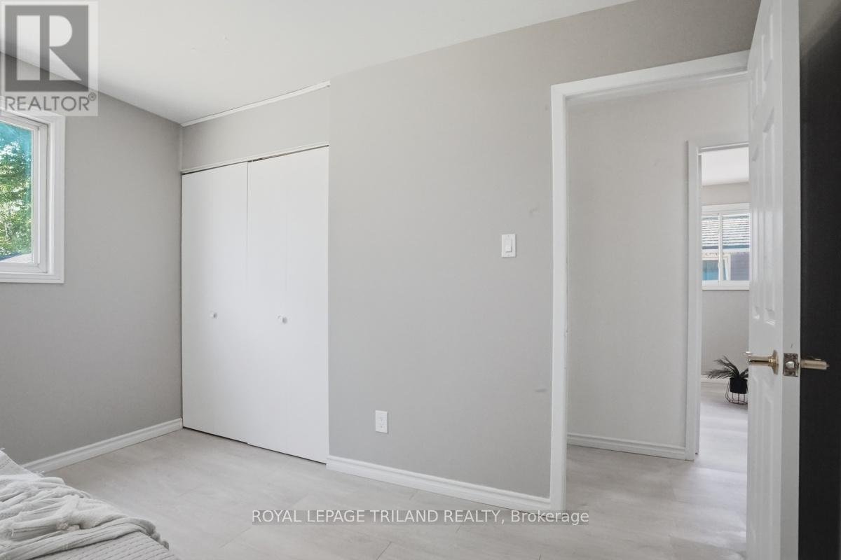 77 RENNY CRESCENT - 17