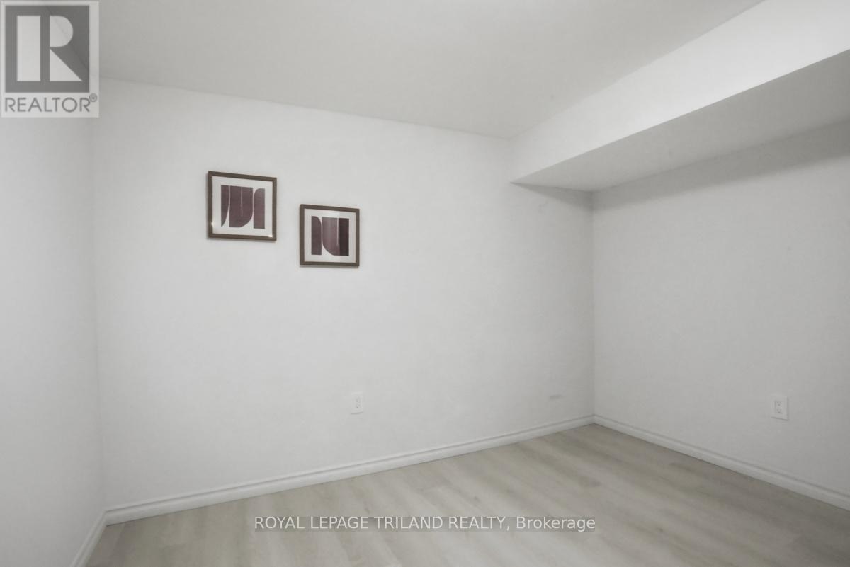 77 RENNY CRESCENT - 26