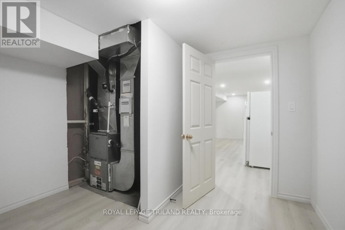 77 RENNY CRESCENT - 27