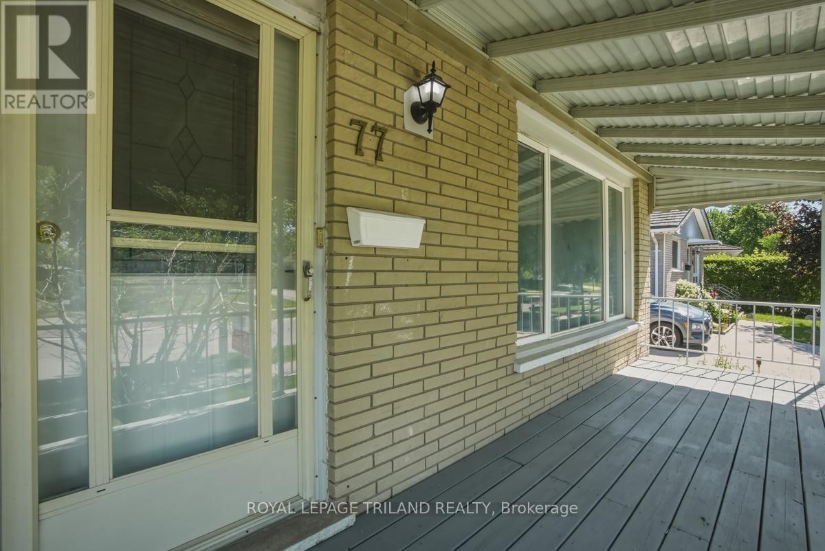 77 RENNY CRESCENT - 4