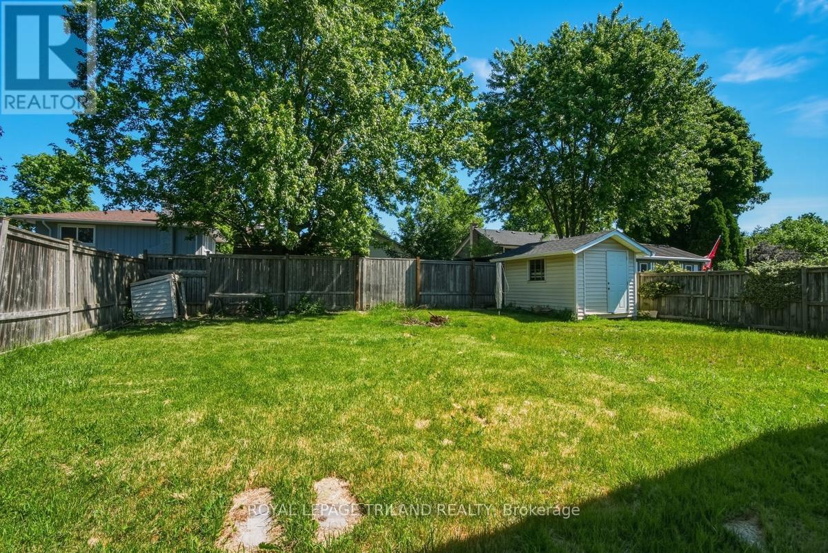 77 RENNY CRESCENT - 42