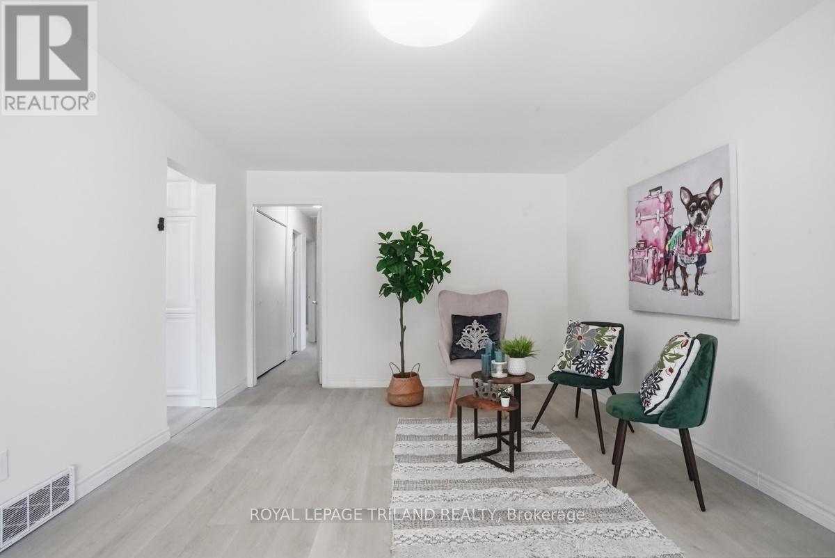 77 RENNY CRESCENT - 8