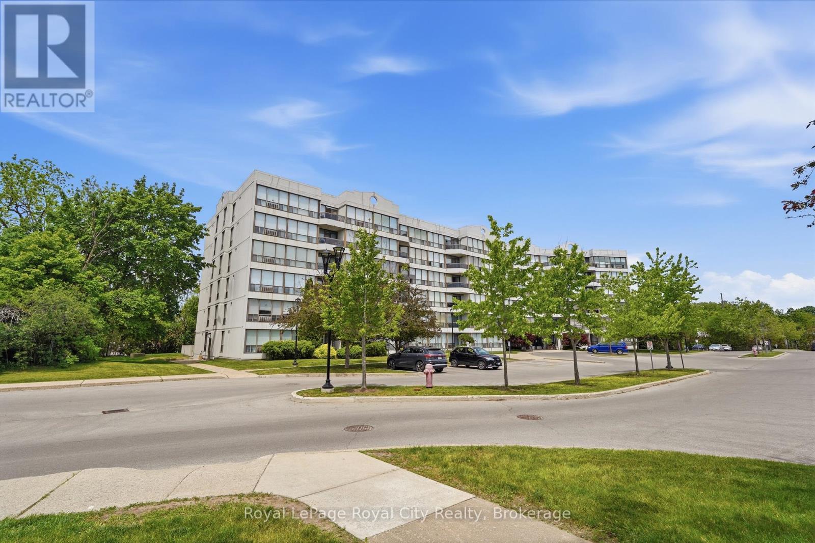 #610 107 BAGOT STREET - 35