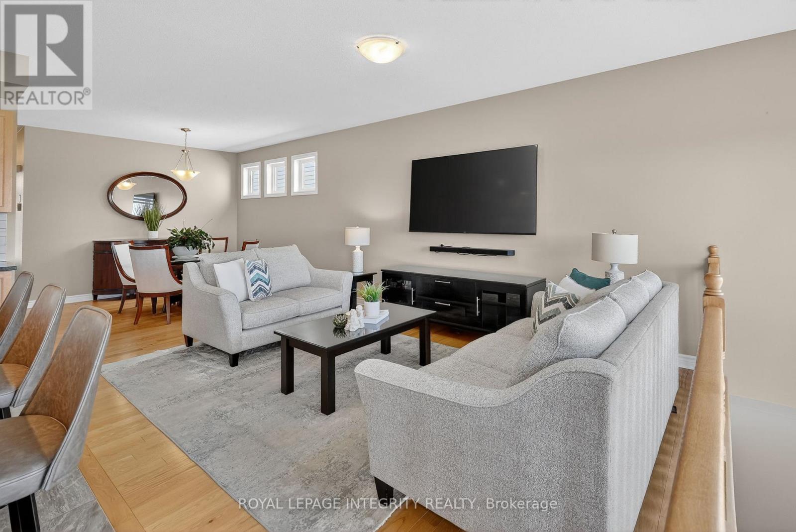 724 PARADE DRIVE - 10