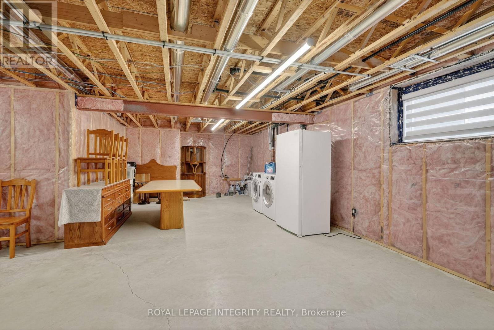 724 PARADE DRIVE - 29