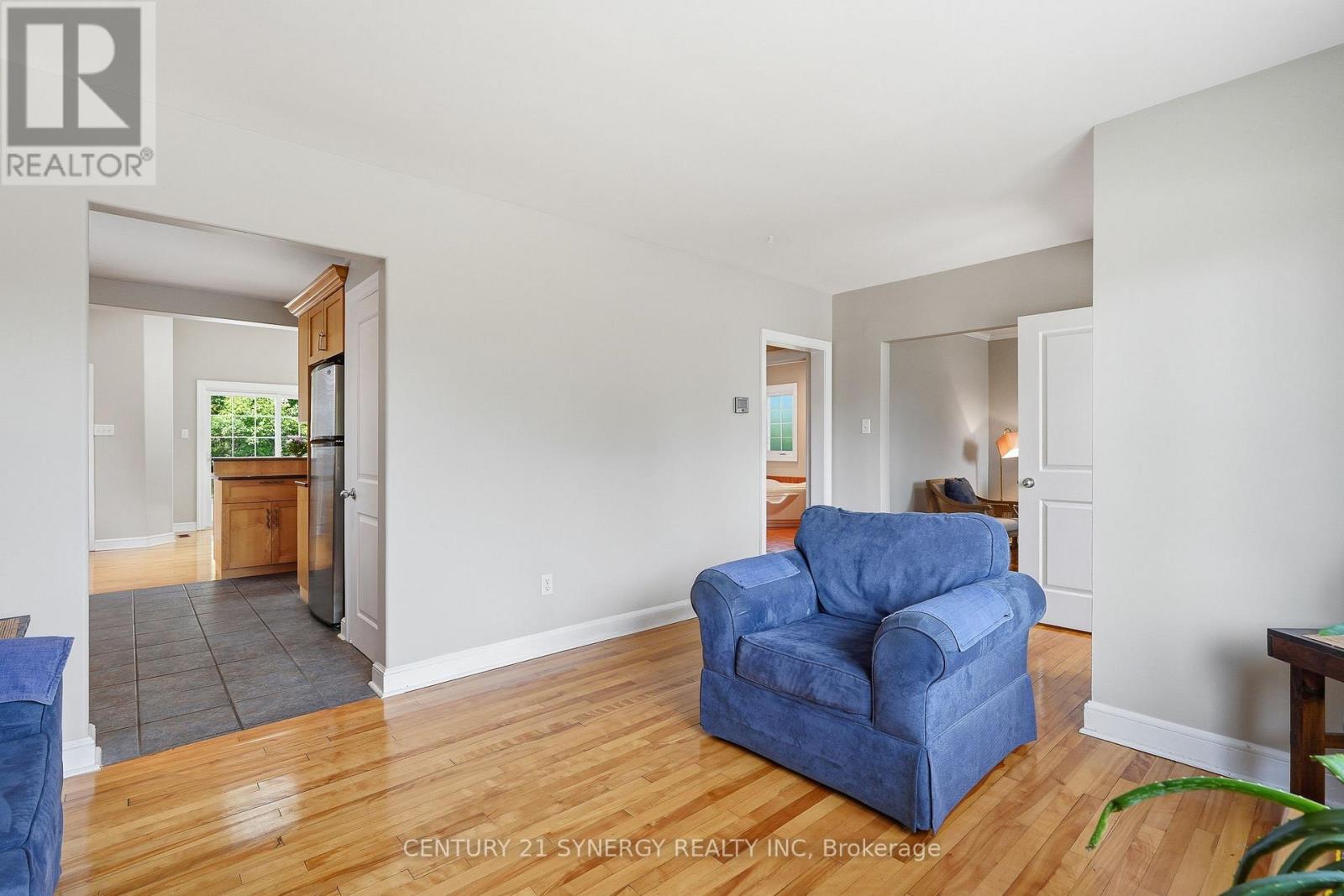 3 Bed, 2 Bath House for Sale in Ottawa – 1324 AVENUE O, Ottawa – MLS# X13421824 - Image 7