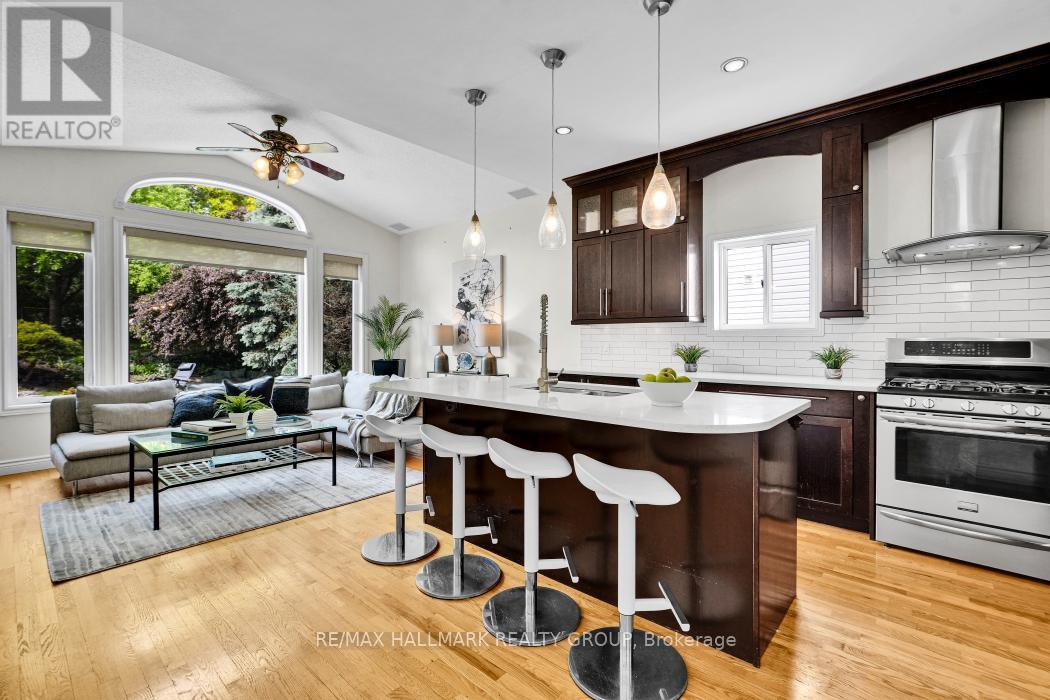 3 Bed, 4 Bath House for Sale in Ottawa – 16 HEMLO CRESCENT, Ottawa – MLS# X13421878 - Image 14