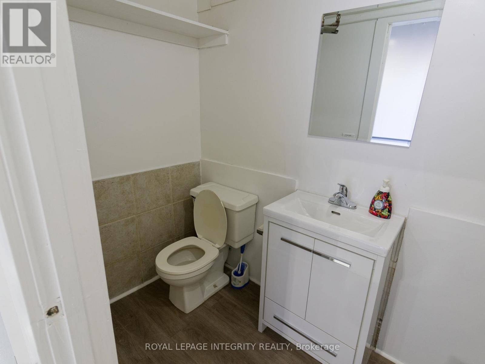 Industrial for Rent in Ottawa – 9&10 – 3205 SWANSEA CRESCENT, Ottawa – MLS# X13421914 - Image 11