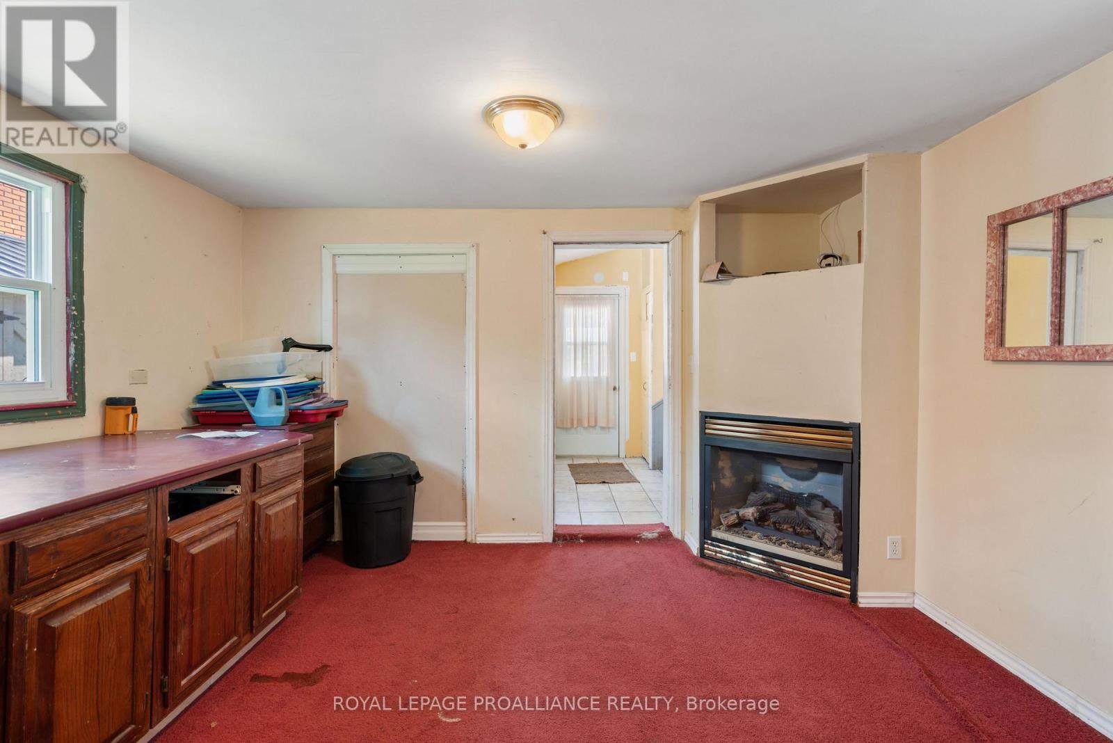 568 JAMES STREET W - 23