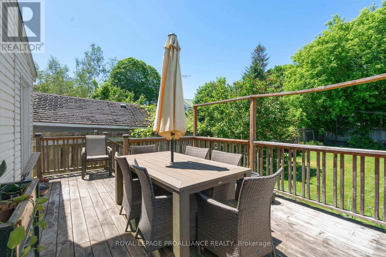 568 JAMES STREET W - 33