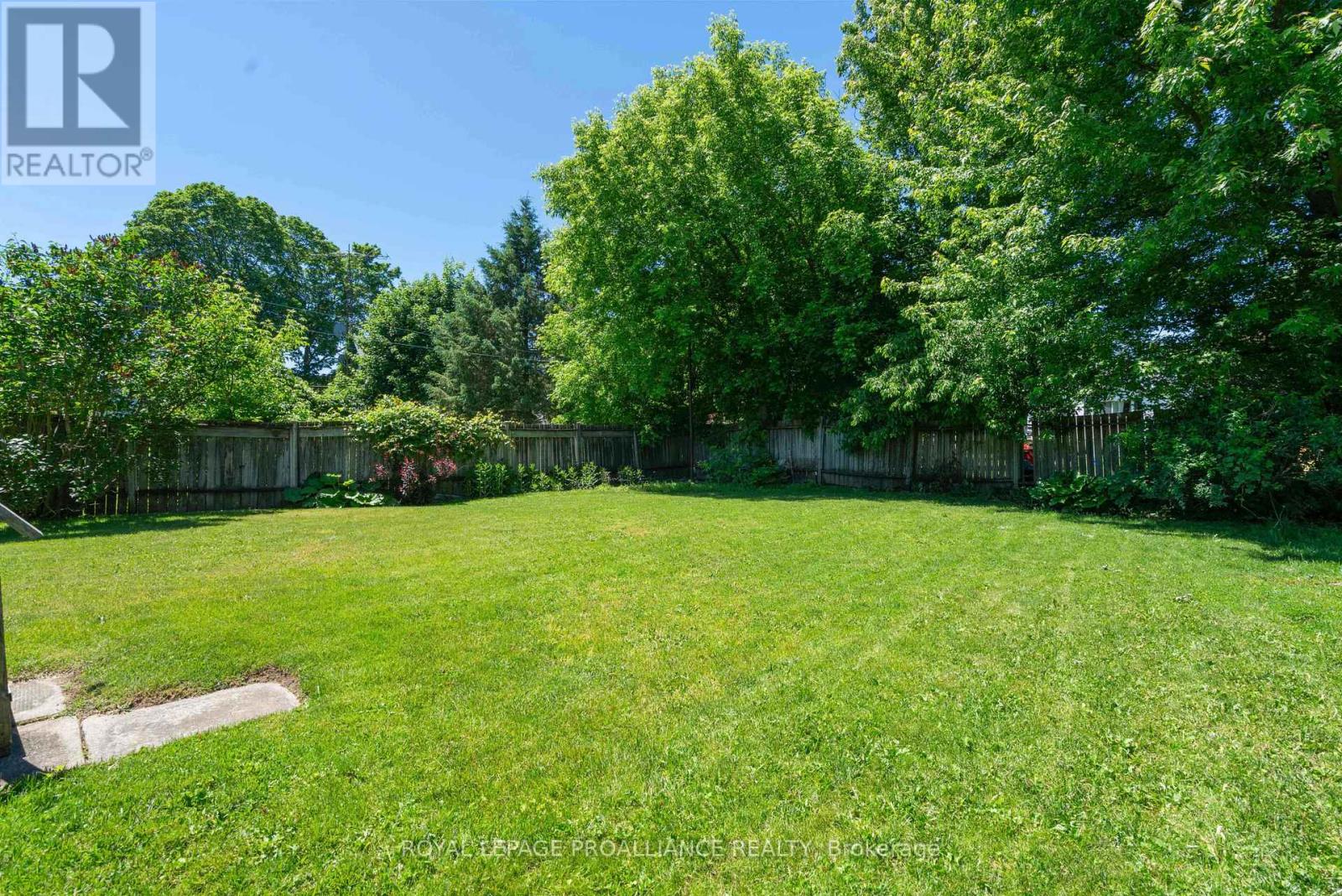 568 JAMES STREET W - 34