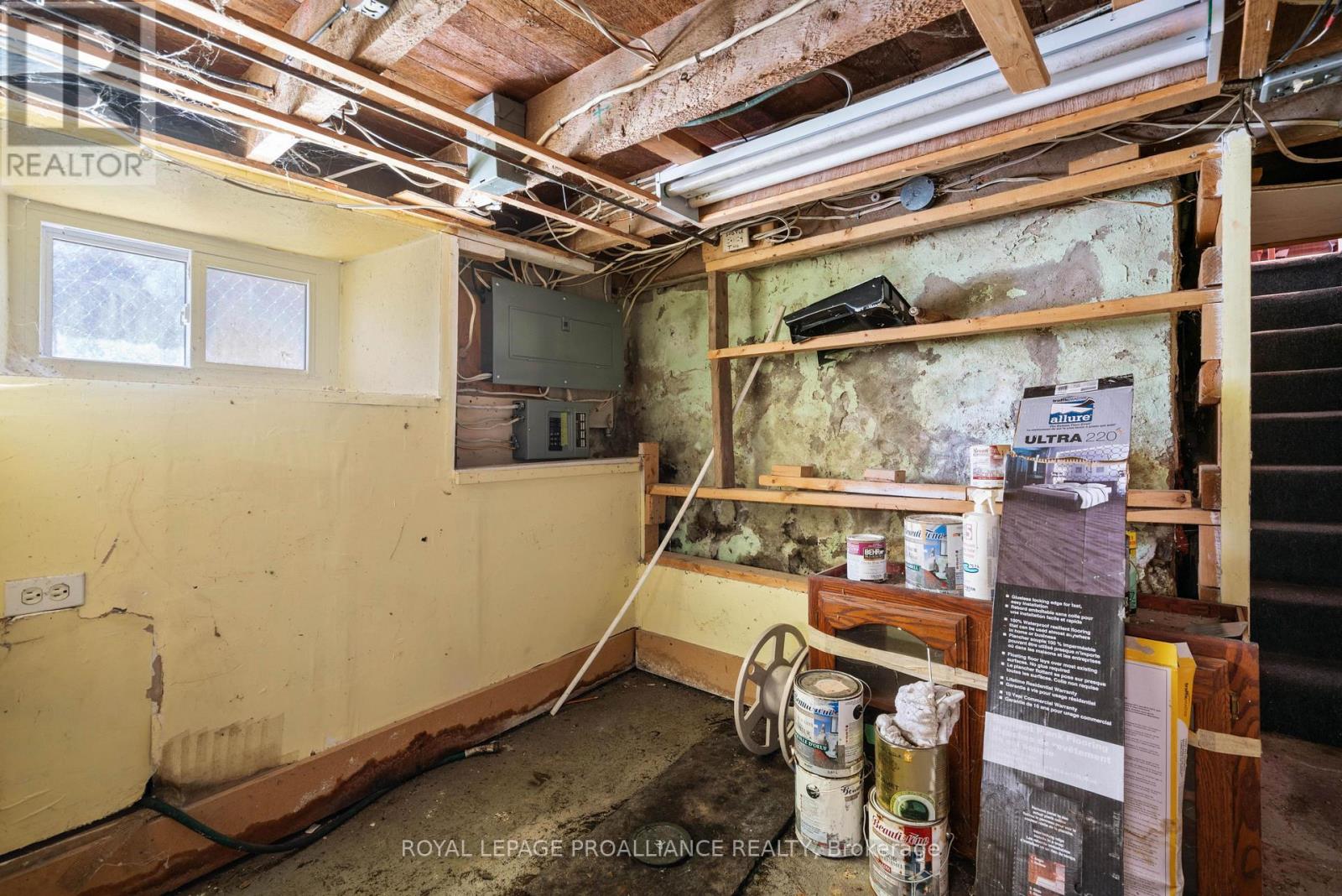 568 JAMES STREET W - 39
