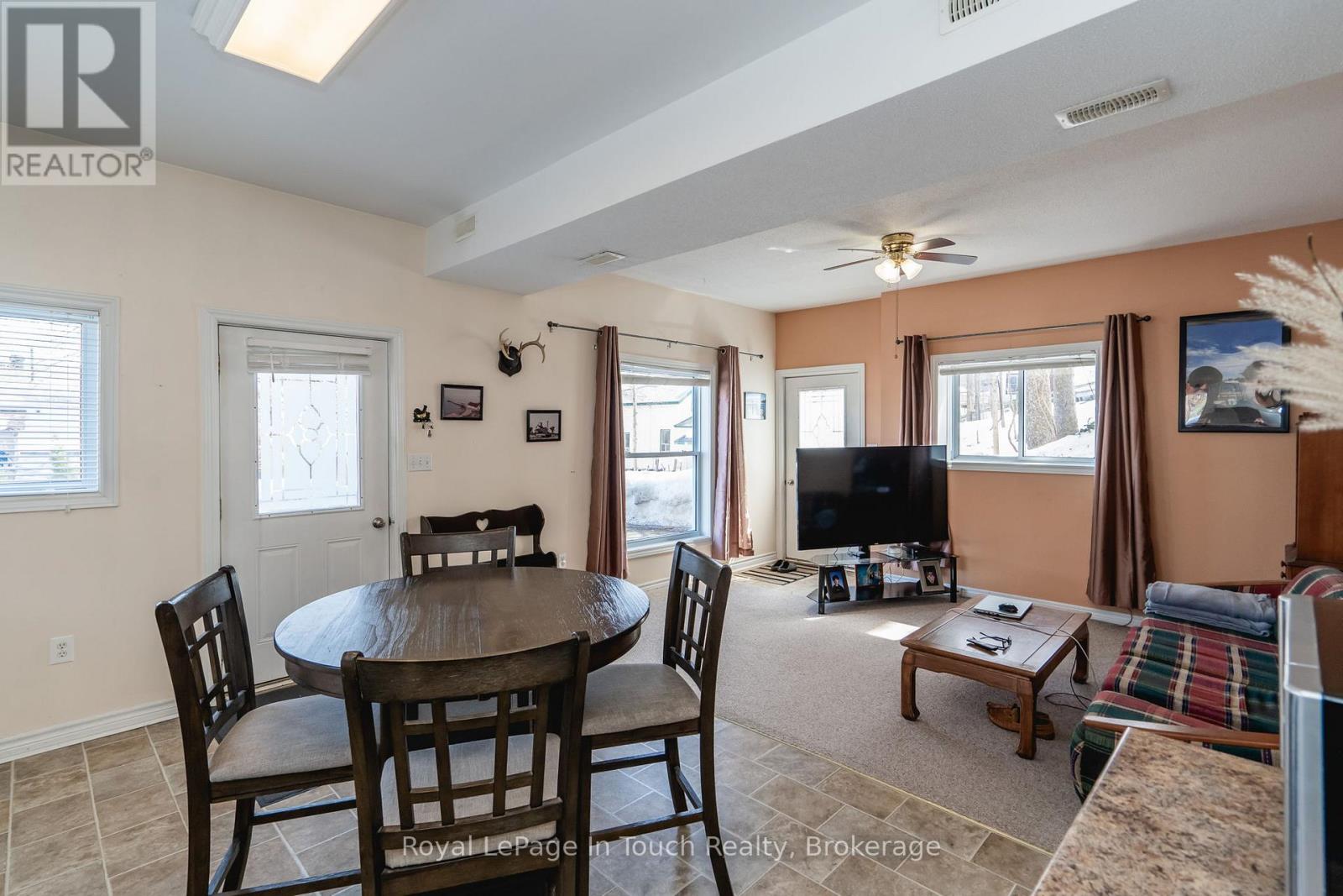 679 MONTREAL STREET - 11