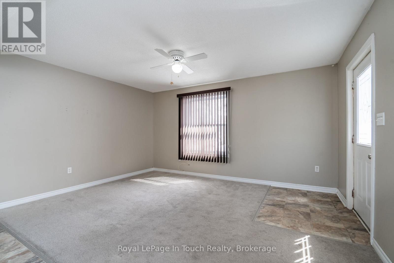 679 MONTREAL STREET - 23