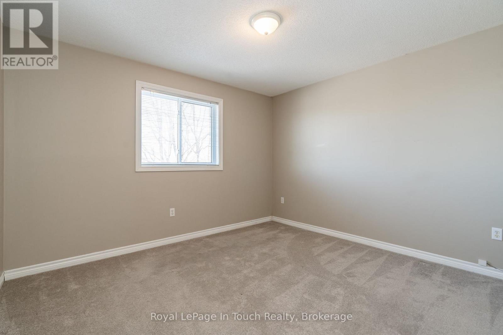 679 MONTREAL STREET - 26