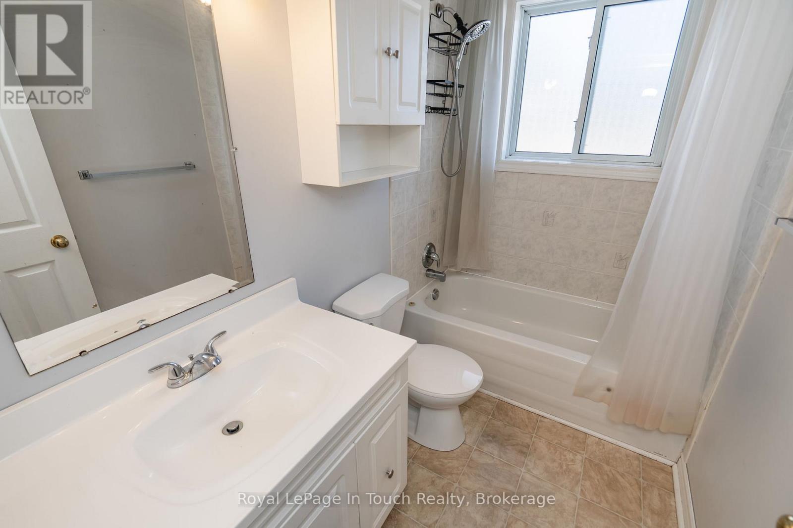 679 MONTREAL STREET - 30