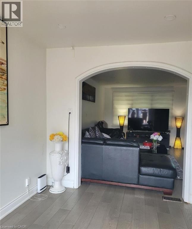 153 ARNOLD Street - Image 25