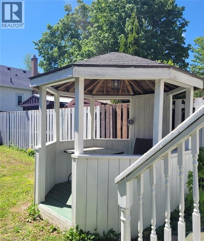 153 ARNOLD Street - Image 26