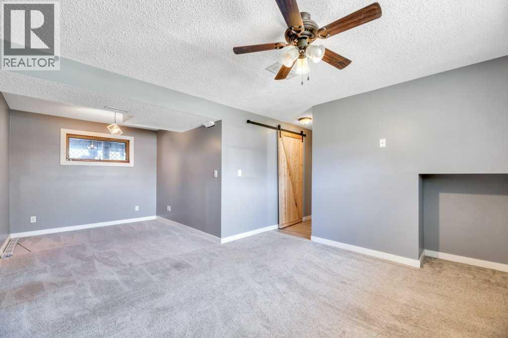422 Cole Crescent — photo 33