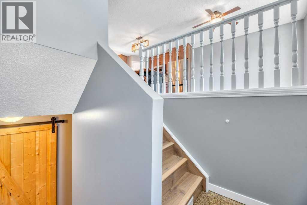 422 Cole Crescent — photo 31