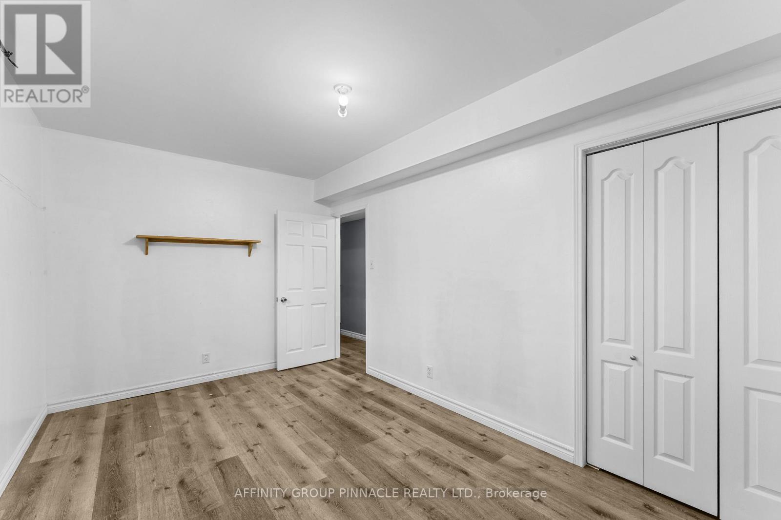 21 ALMA STREET N - 23