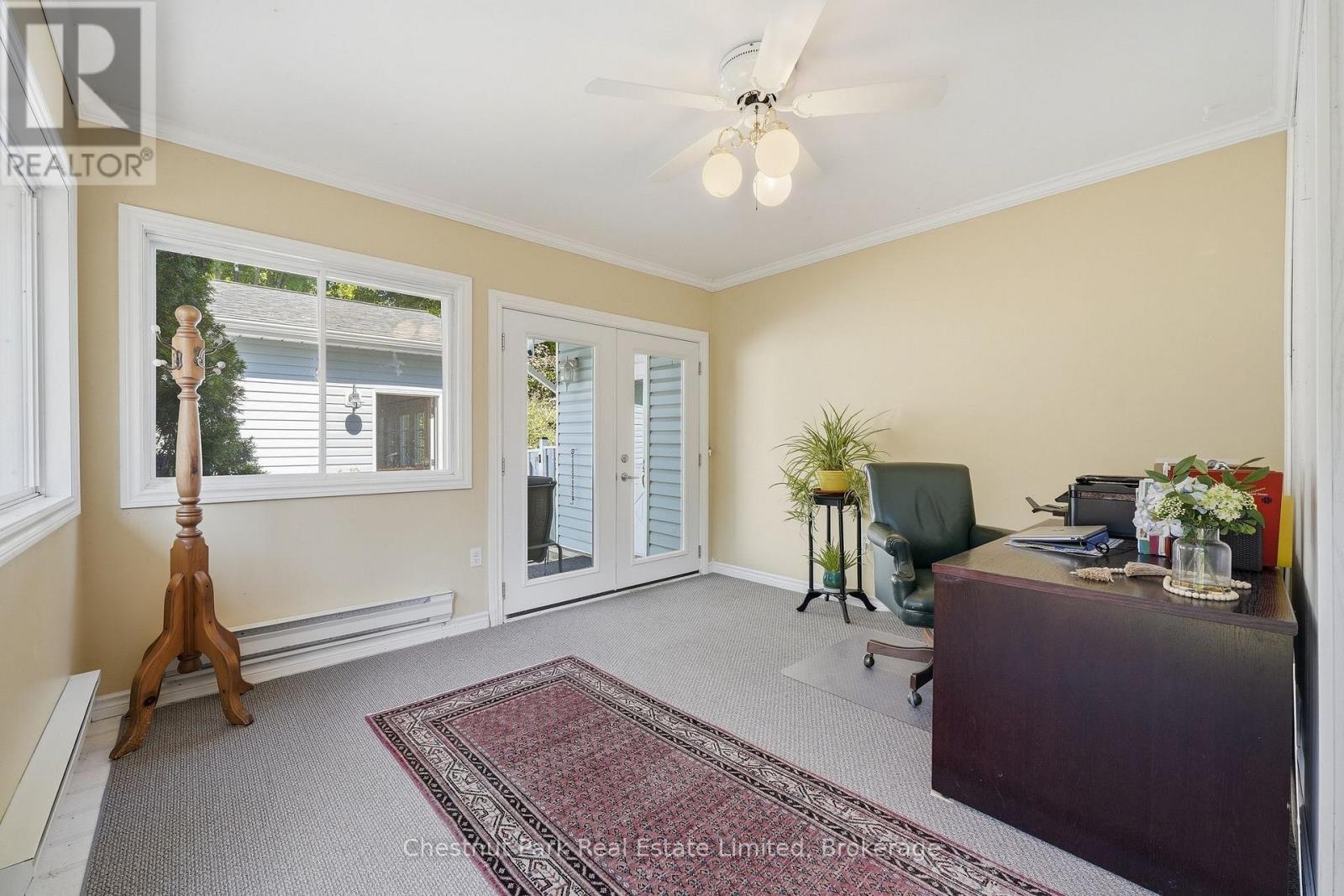 18 CARRIAGE LANE - 23