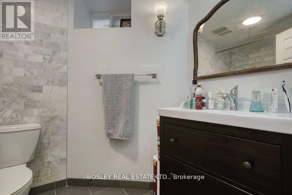 159A GLADSTONE AVENUE - 38