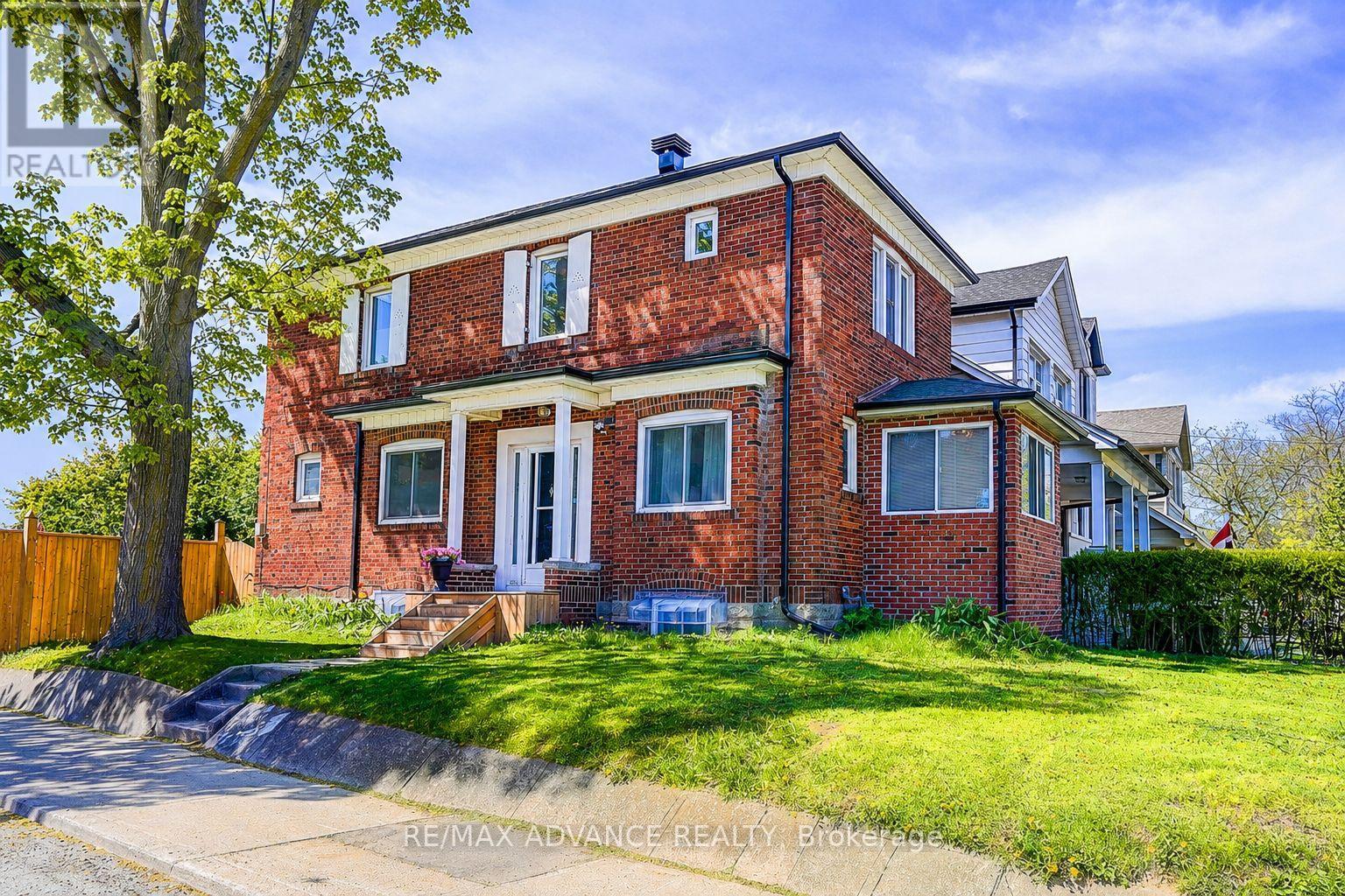 33 CASTLEFIELD AVENUE - 1