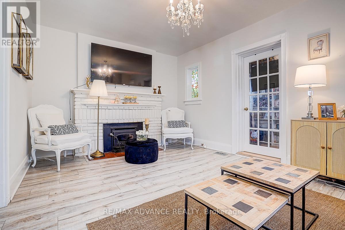 33 CASTLEFIELD AVENUE - 10