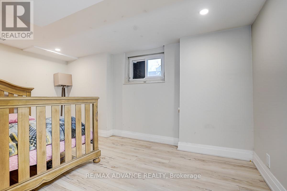 33 CASTLEFIELD AVENUE - 34
