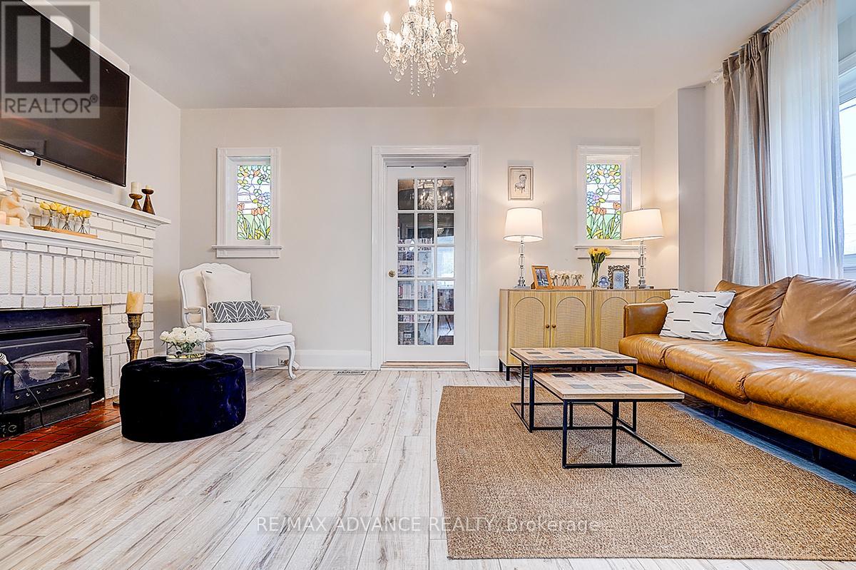 33 CASTLEFIELD AVENUE - 4