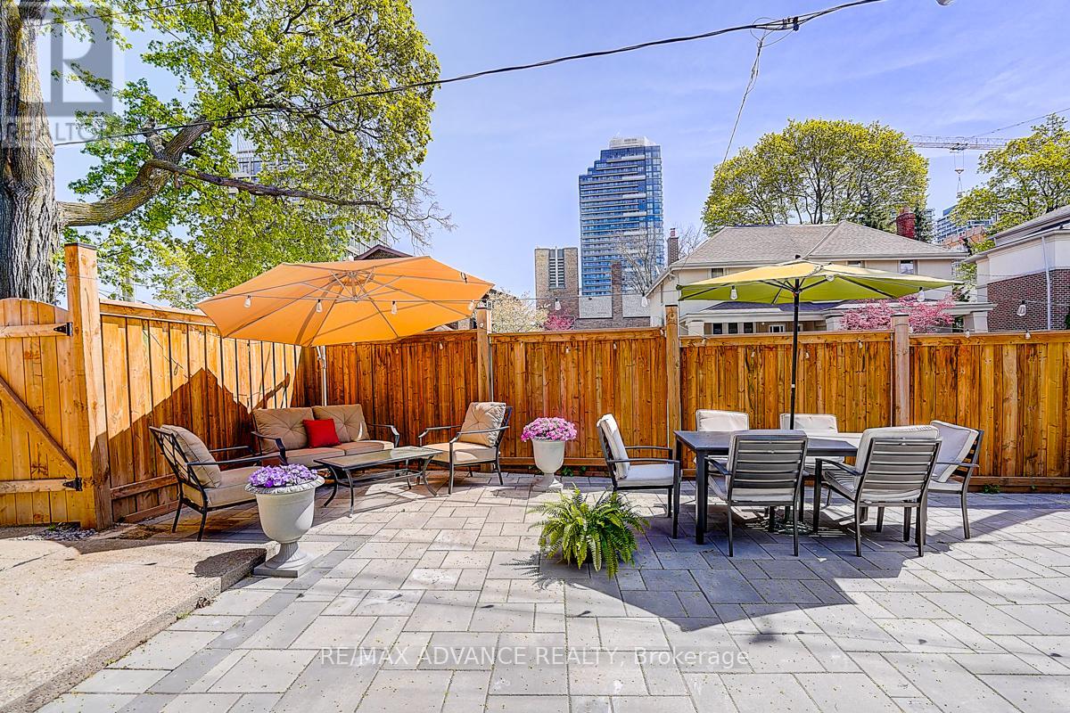 33 CASTLEFIELD AVENUE - 40