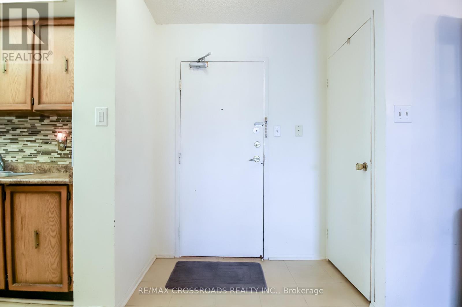 #606 3151 BRIDLETOWNE CIRCLE - Image 6