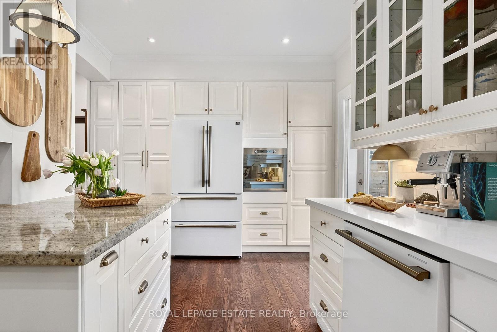 289 BEECH AVENUE - 16