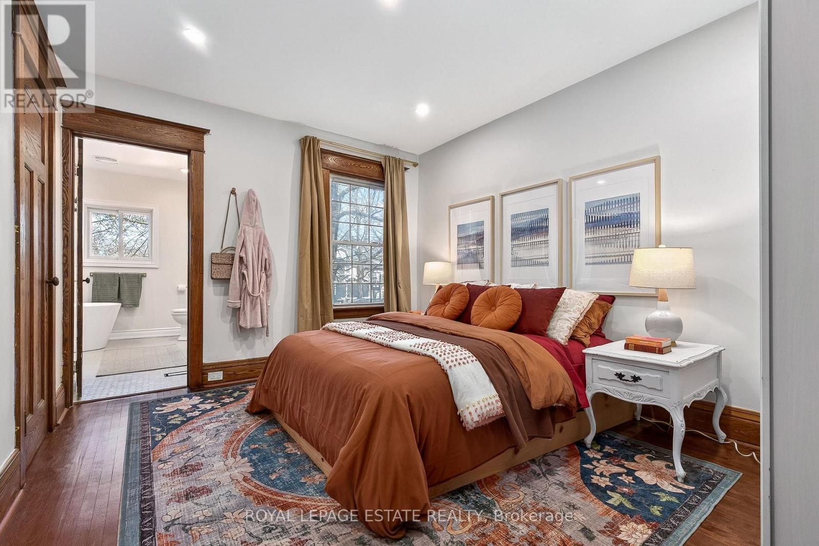 289 BEECH AVENUE - 21
