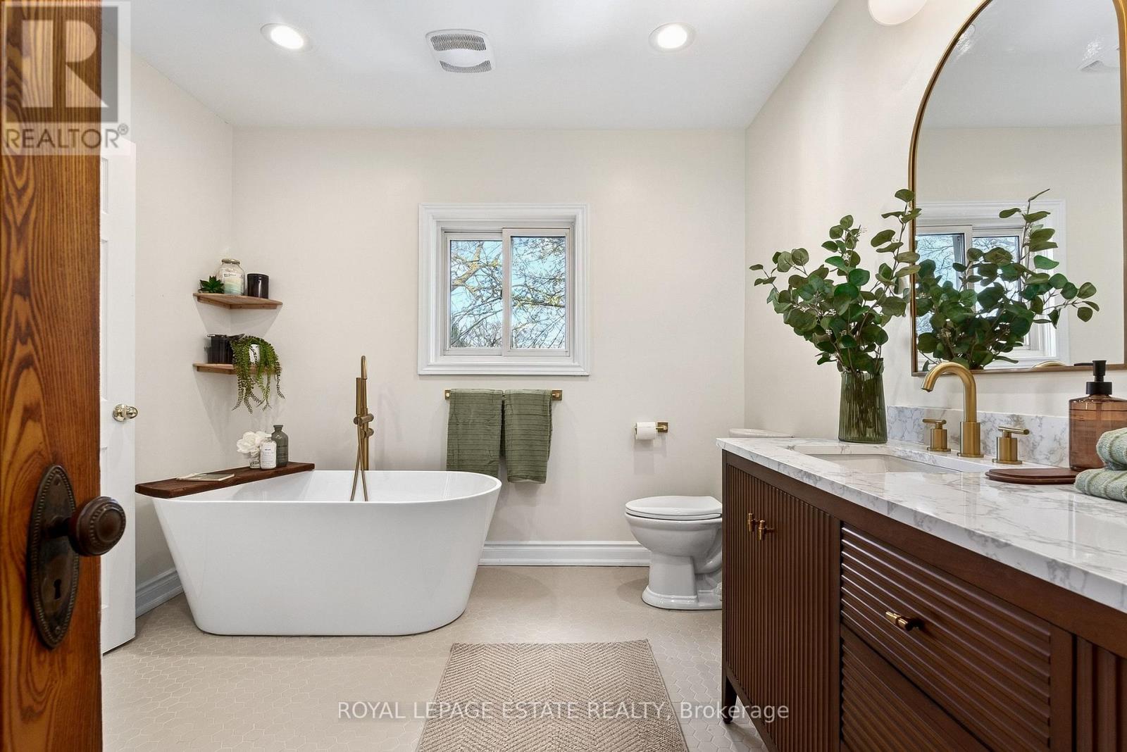 289 BEECH AVENUE - 22