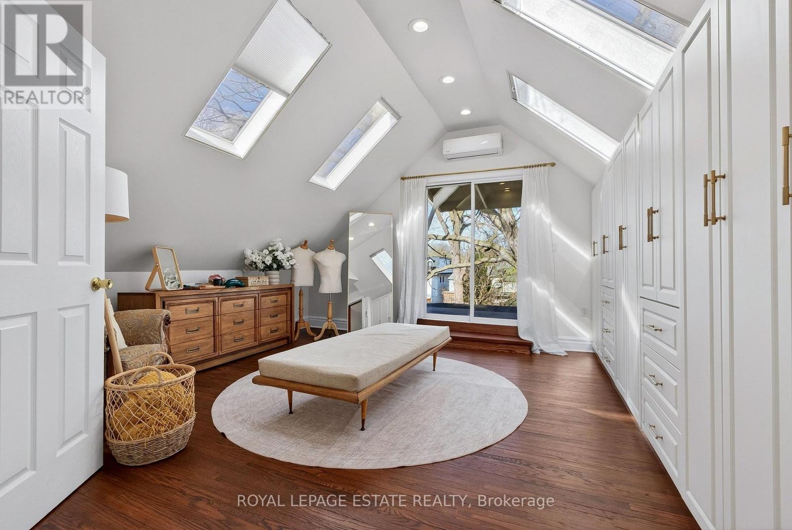 289 BEECH AVENUE - 32