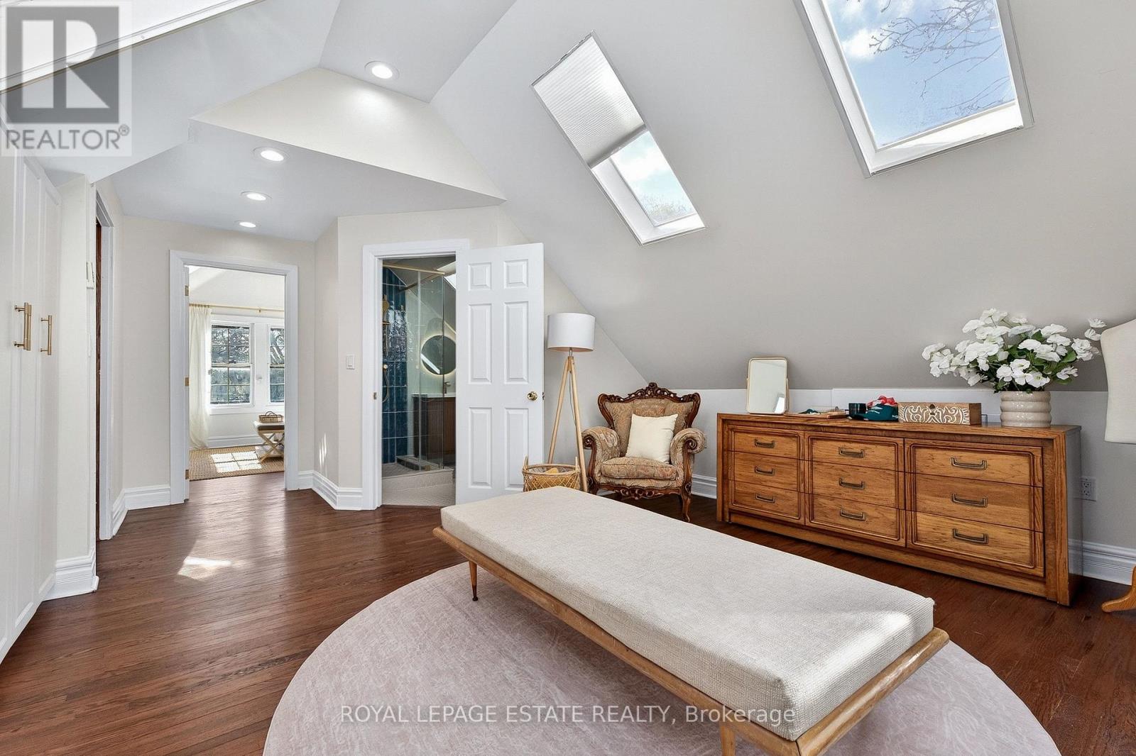 289 BEECH AVENUE - 33