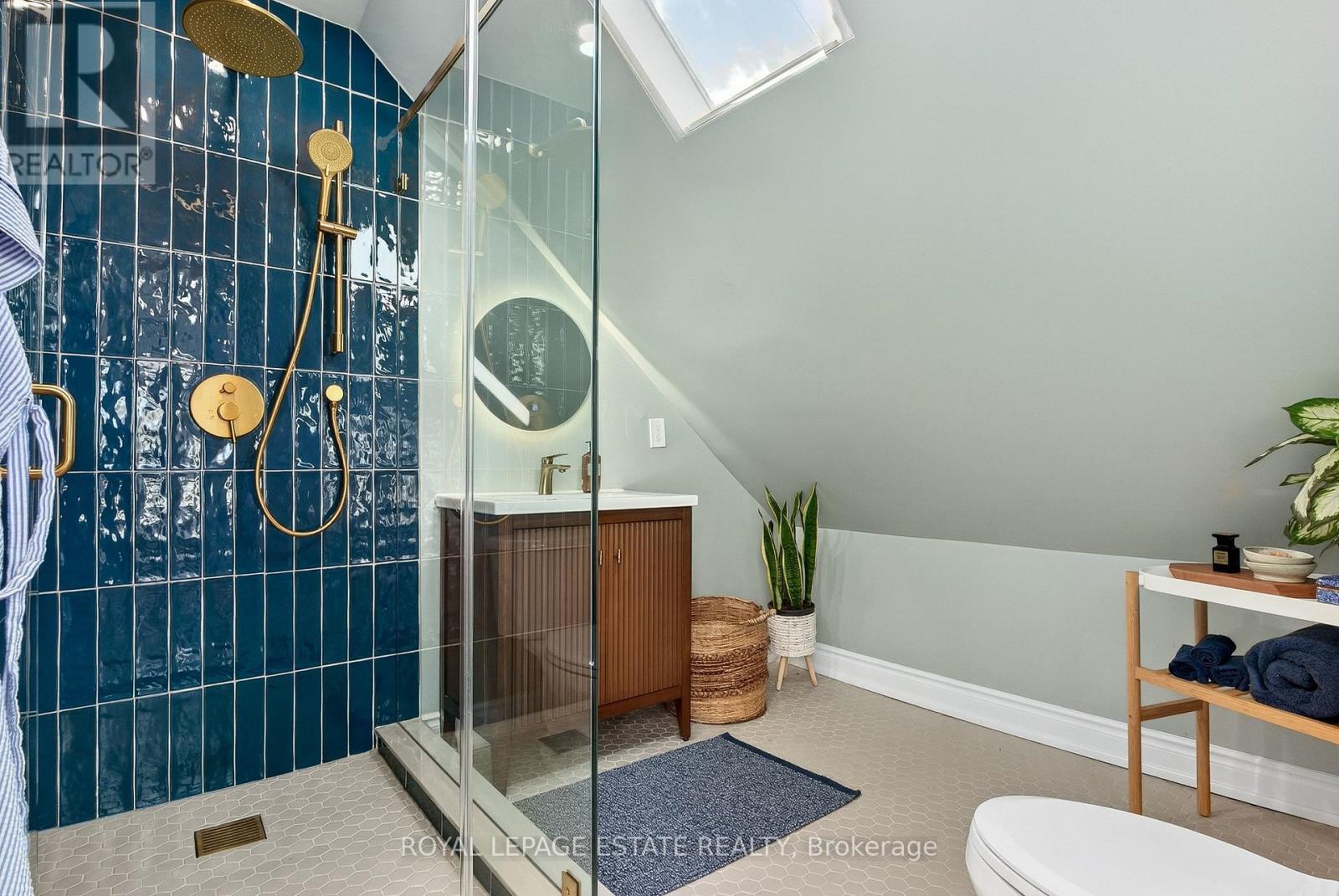 289 BEECH AVENUE - 34