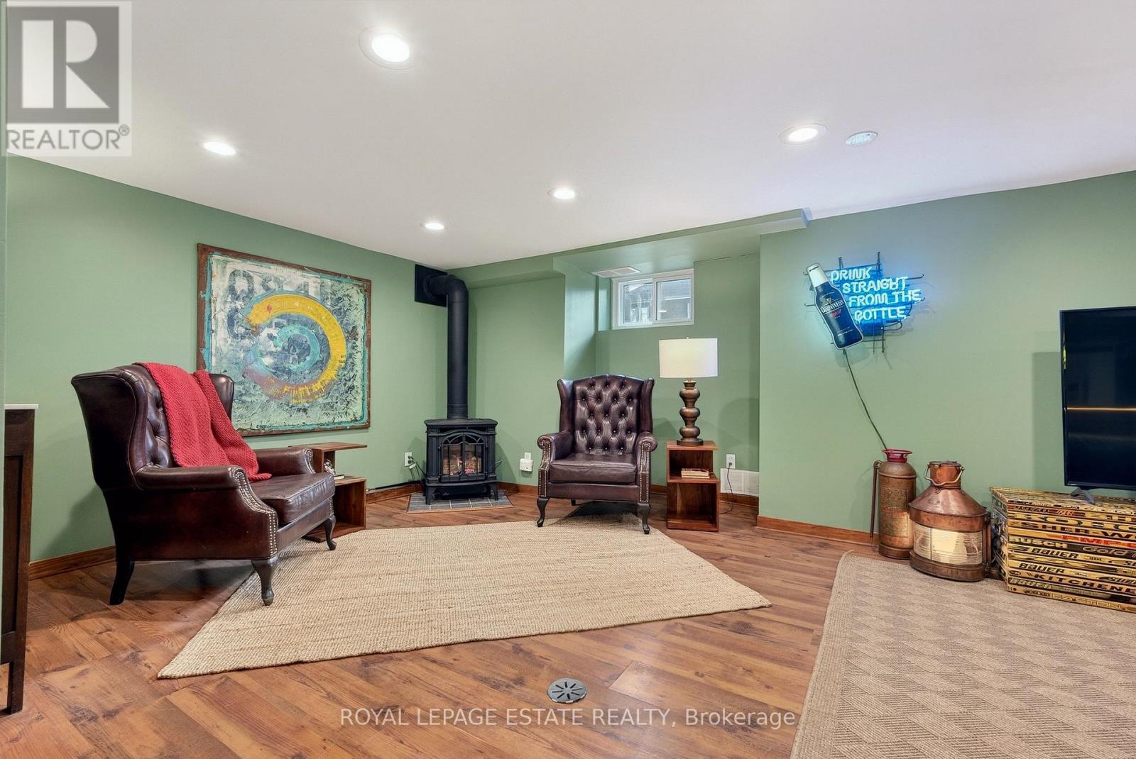 289 BEECH AVENUE - 38