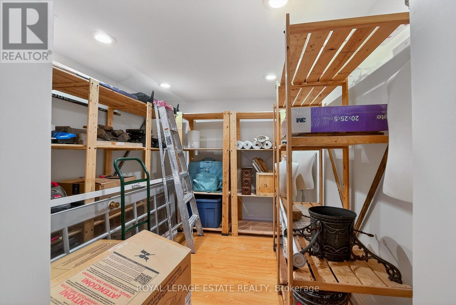 289 BEECH AVENUE - 43