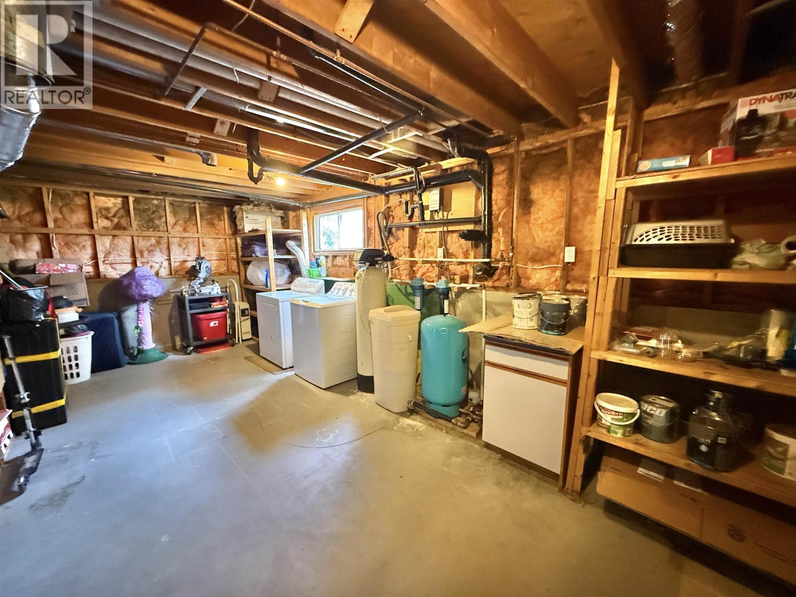 1038 MOUNTAIN ASH ROAD - 32