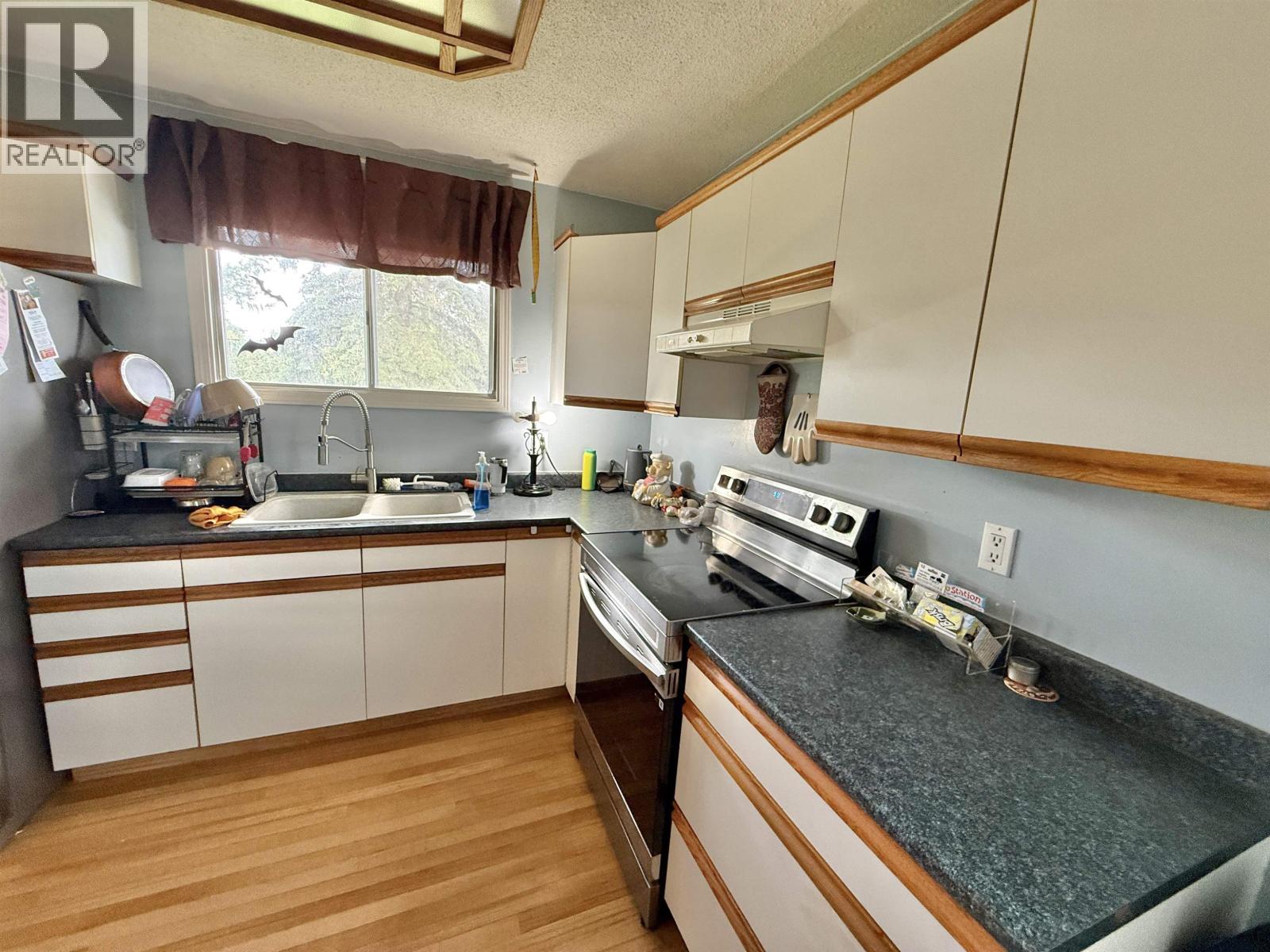 1038 MOUNTAIN ASH ROAD - 9