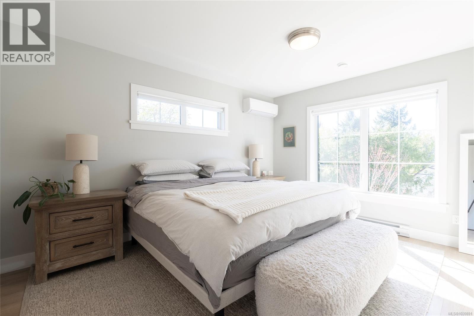 11 1810 Kings Road, Saanich