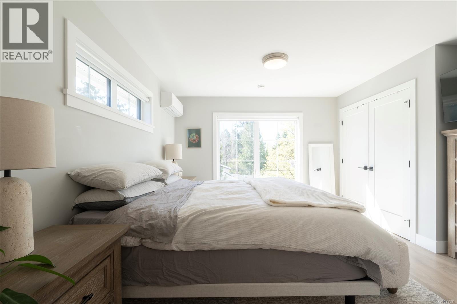 11 1810 Kings Road, Saanich