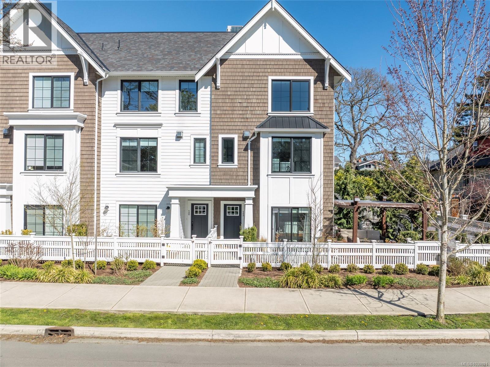 #11 1810 Kings Rd - 52