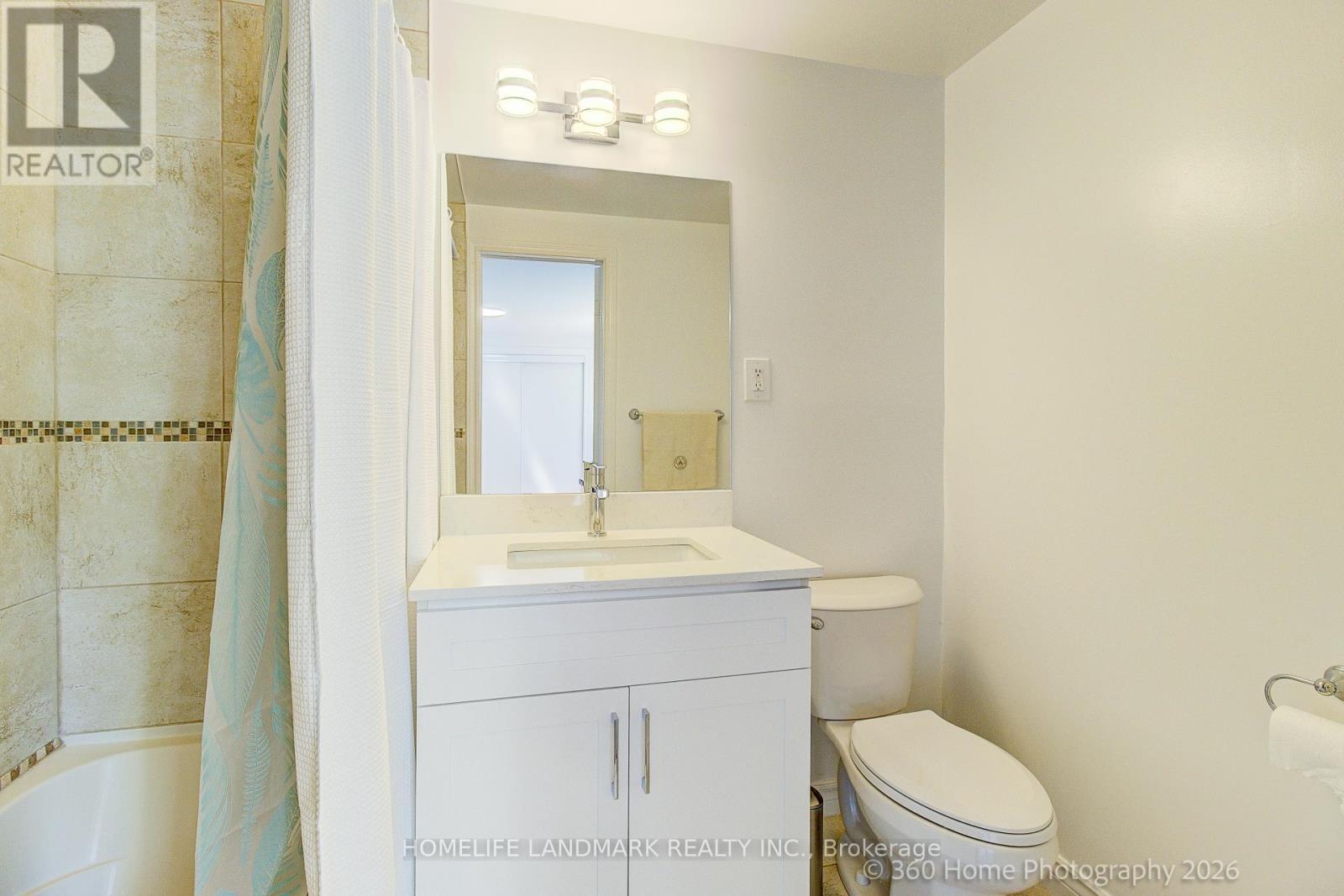 33 KITSILANO CRESCENT - 26